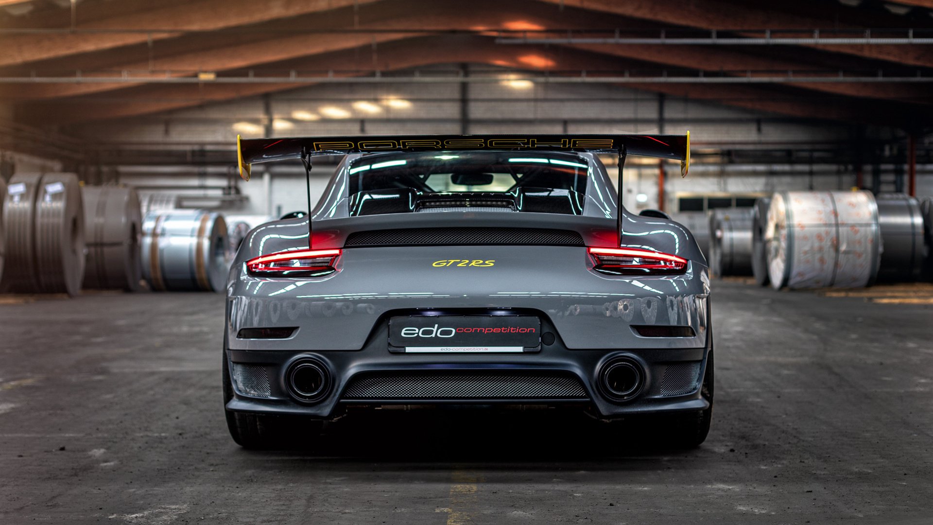 赛场外的激情：粉丝们的WRC狂欢派对与精彩瞬间