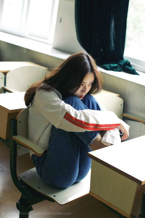 阿根廷马术代表队在巴黎奥运会团体障碍赛中获得铜牌，展现团队协作精神。