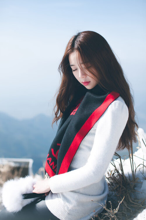 九游娱乐官网 (JIUYOU)-雄鹿队主力球员状态火爆 引领全队取胜，雄鹿队队球员名单