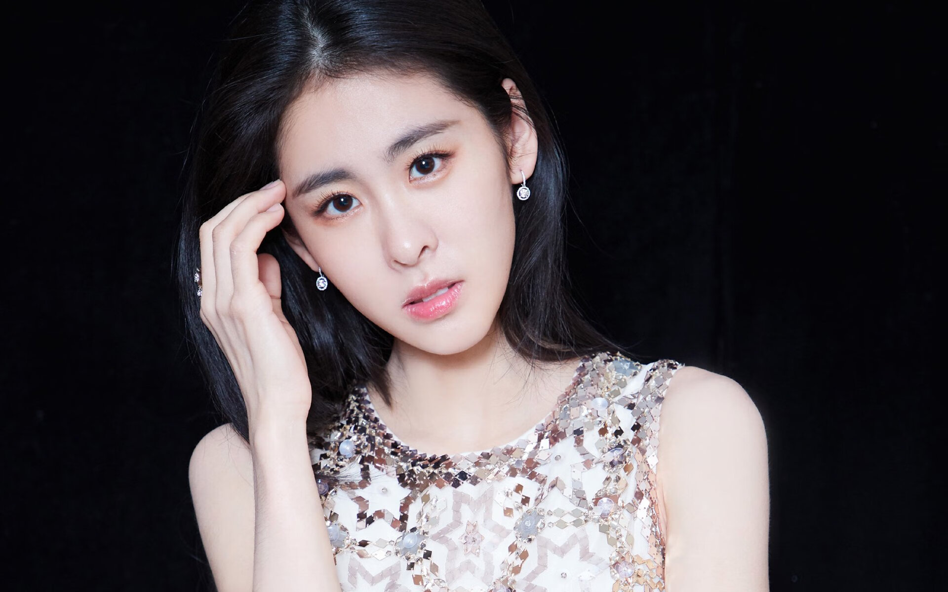 伊朗队中场卡瓦尼在巴黎奥运会上展现出强大的进攻组织能力,伊朗男篮卡兹米