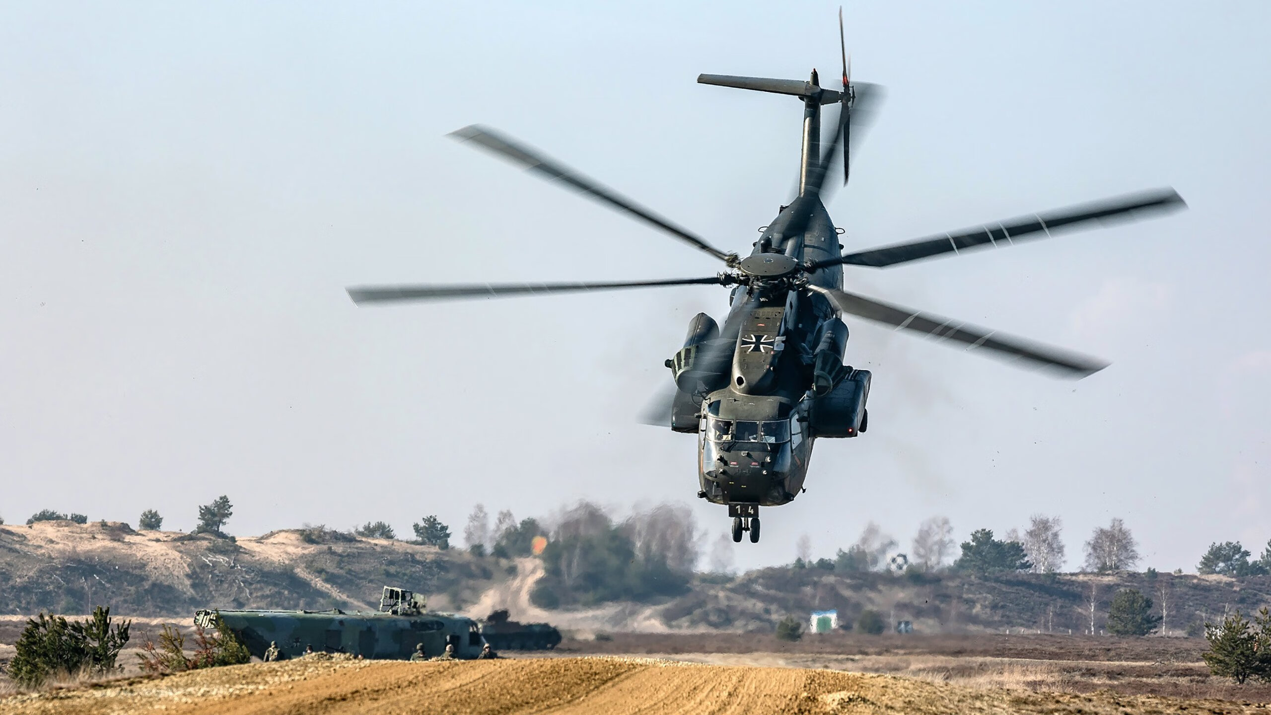 球队战术压制是否真的有效遏制对方锋线核心，全场压迫防守